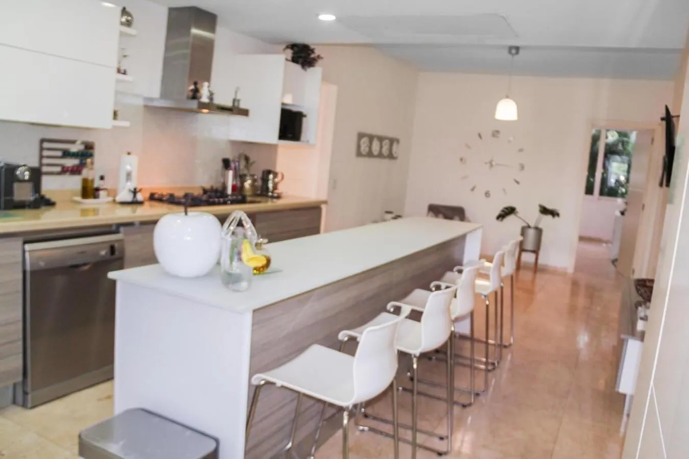 Modern Ground Level, 4 Bedroom Condo Palm Beach