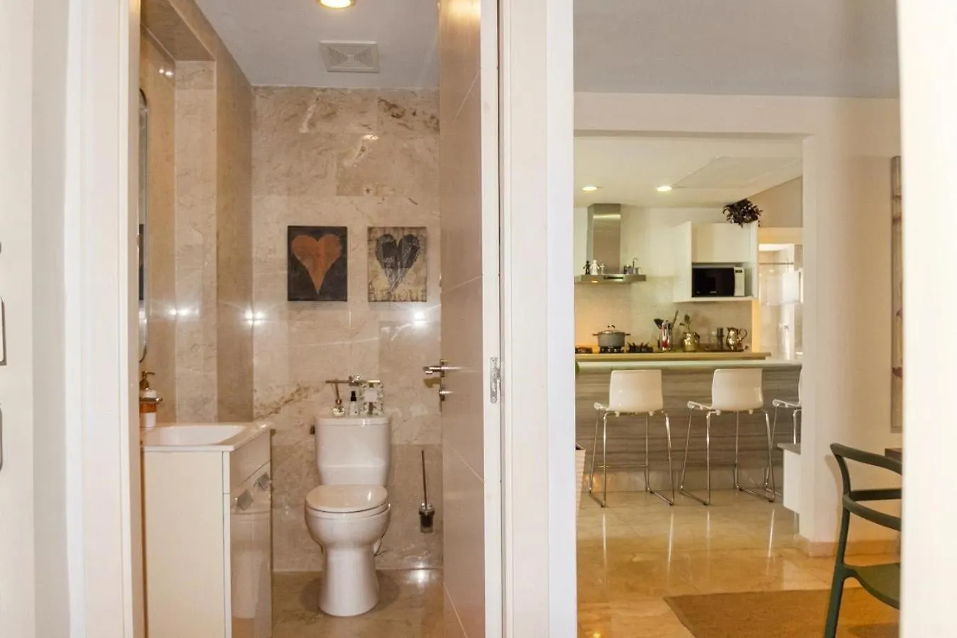 Apartman Modern Ground Level, 4 Bedroom Condo Palm Beach